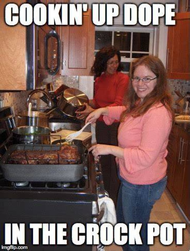 Cooking dope up in a crock pot lyrics